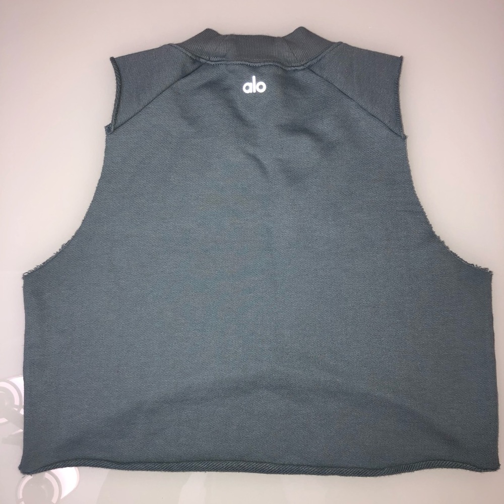Alo yoga - distressed cropped sweater shirt